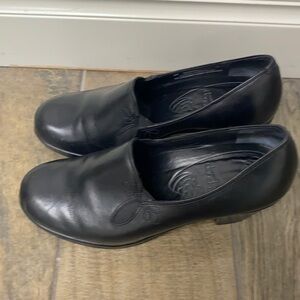 Dansko black heeled clogs size 41